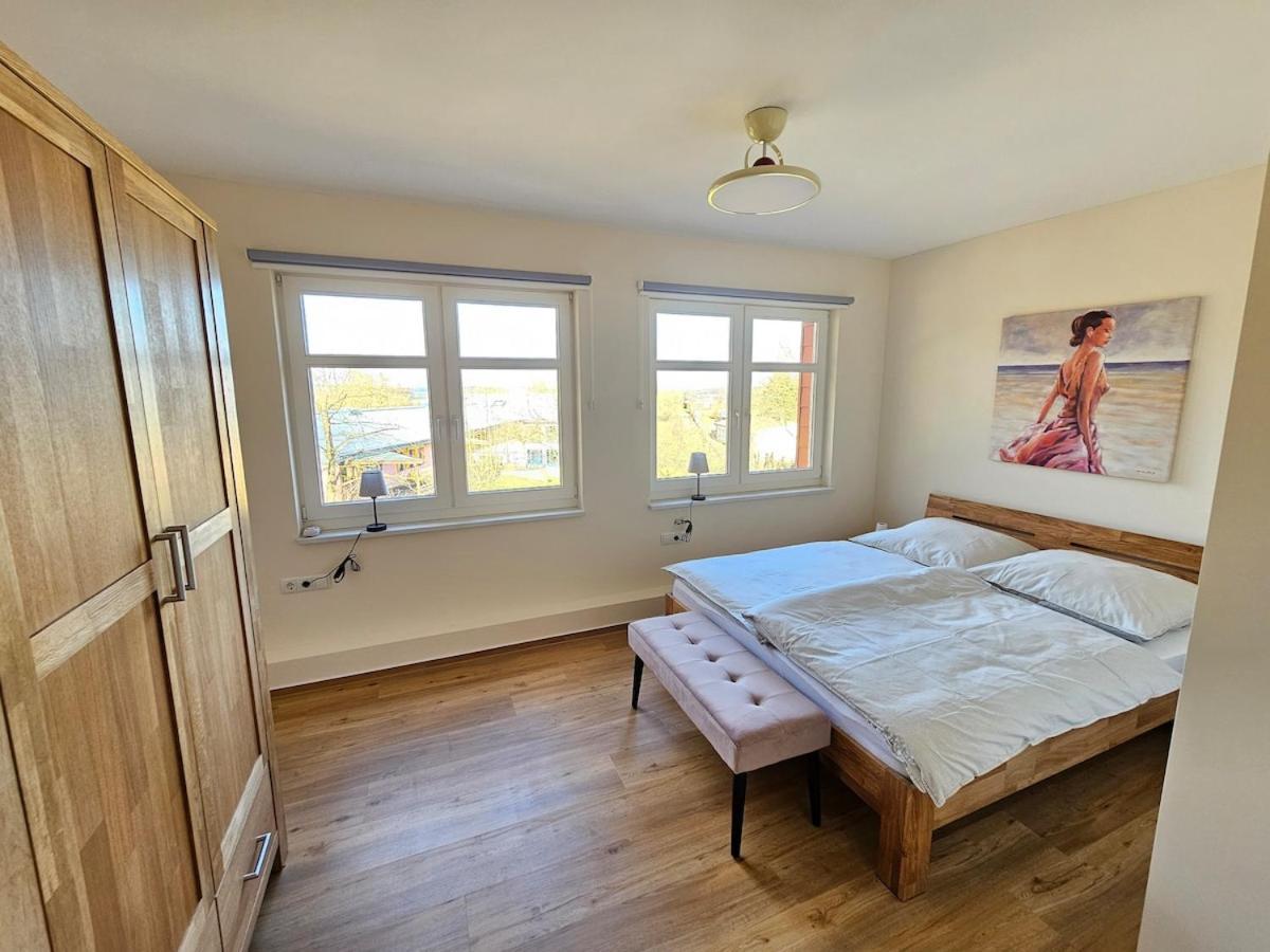 Ferienwohnung Glueck Am See Штернберг Экстерьер фото